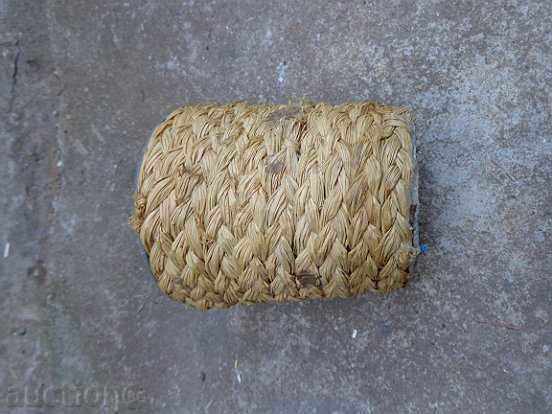 Auction Small vase braid with rattan, a camouflage Auction Small vase braid with rattan, a camouflage