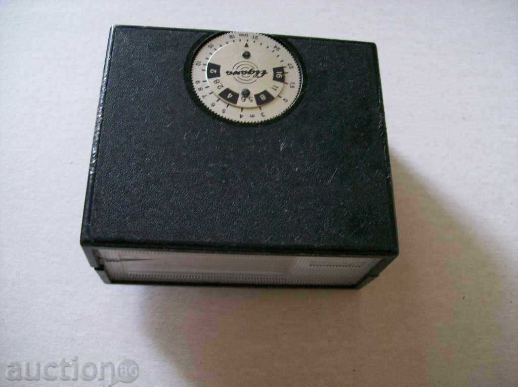 Old flash for camera ELGAWA - DDR with price 6.00 BGN | € 3.07