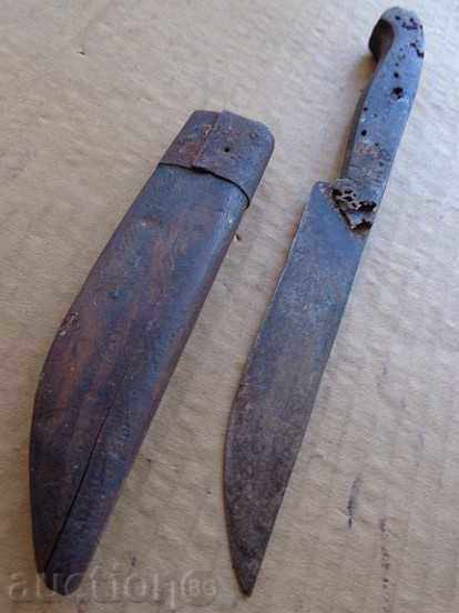 Old shepherd knife with kennel, dagger, karaoke, with price 199.00 BGN | € 101.75 Old shepherd knife with kennel, dagger, karaoke, with price 199.00 BGN | € 101.75