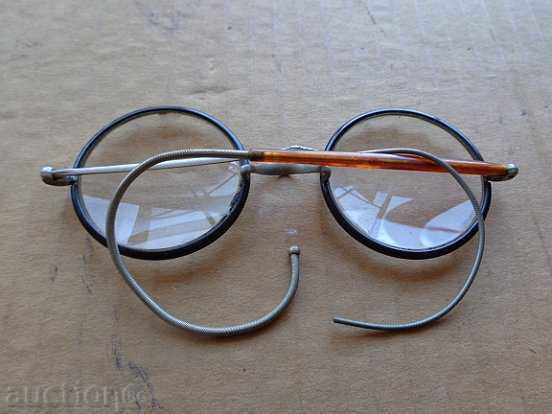 Old glasses, zays, magnifying glasses, lenses with price 43.00 BGN | € 21.99