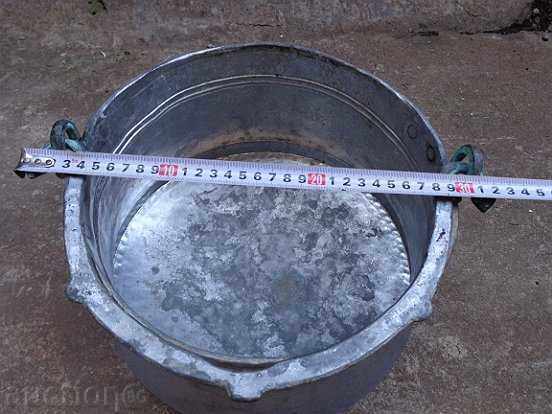 An old copper boiler, a pot, a malt, a baker - 5 An old copper boiler, a pot, a malt, a baker - 5