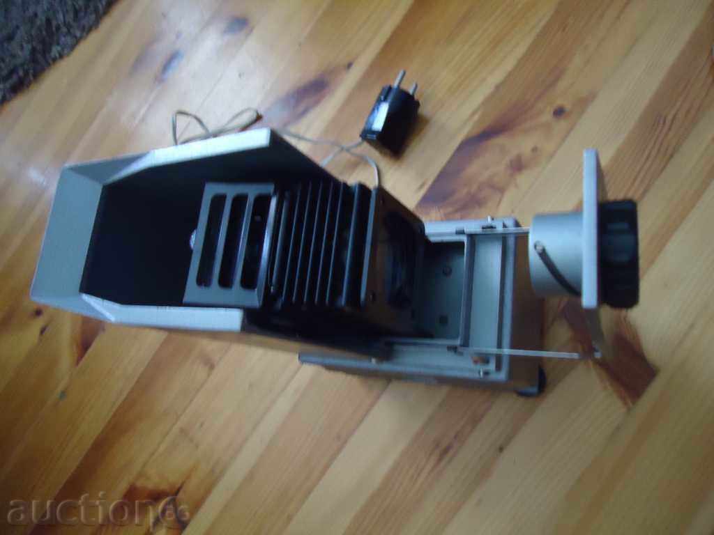 OLD PROJECTION DEVICE RUSSIAN SOVIET USSR OLD PROJECTION DEVICE RUSSIAN SOVIET USSR