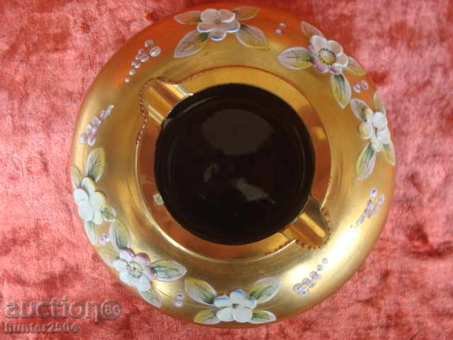 Аукцион Пепелник, цветно кобалт стъкло, релеф,злато,BOHEMIA? Аукцион Пепелник, цветно кобалт стъкло, релеф,злато,BOHEMIA?