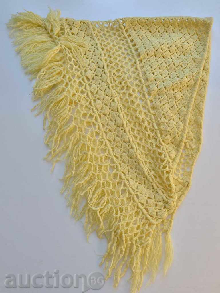Плетен шал