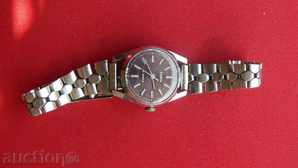 Doamnelor ceas ZARYA cu preț 5.00 BGN | € 2.56 Doamnelor ceas ZARYA cu preț 5.00 BGN | € 2.56