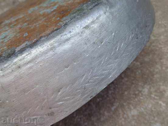 Delivery of Tin, household pot, bakery, blue