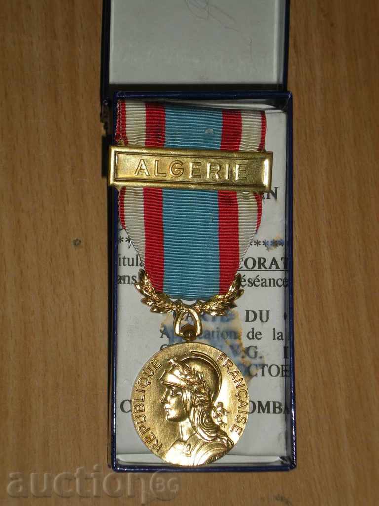 Delivery of I'm selling a medal "To participate in the war in North Africa Delivery of I'm selling a medal "To participate in the war in North Africa