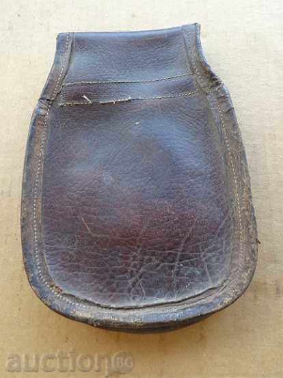 Old leather palladium, cavalry bag with price 50.00 BGN | € 25.56 Old leather palladium, cavalry bag with price 50.00 BGN | € 25.56