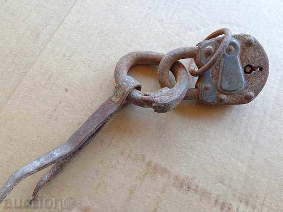Old padlock with hardware, coffer, katana, latch - 5 Old padlock with hardware, coffer, katana, latch - 5