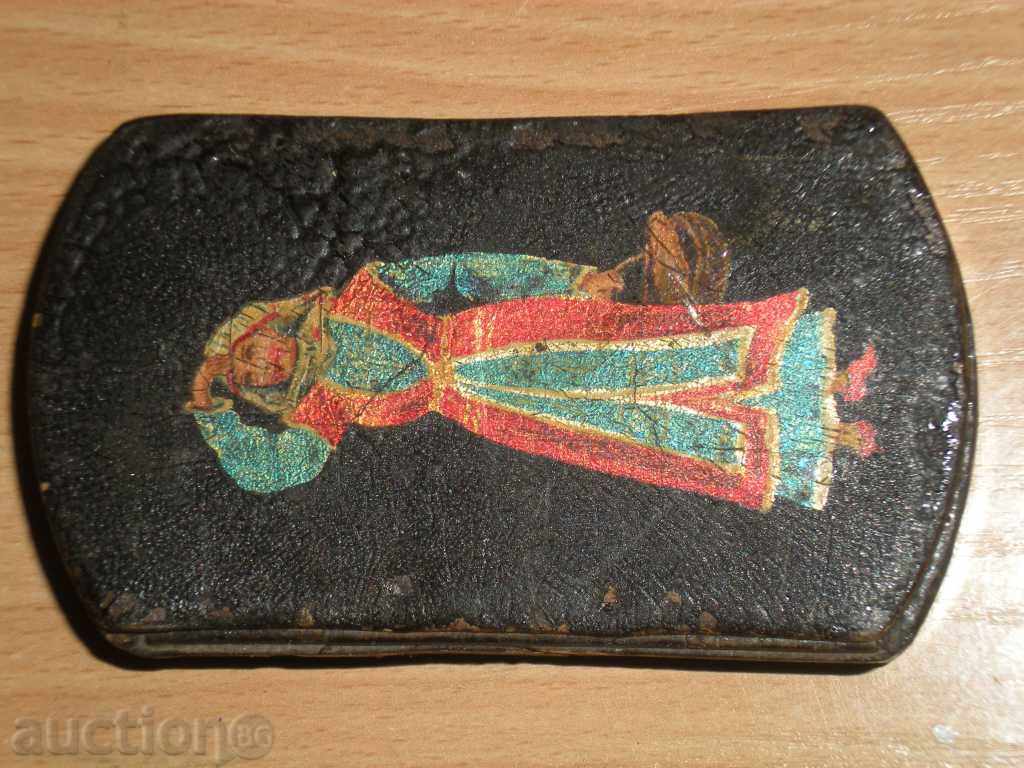 I sell a very old tobacco box, royal Russia.