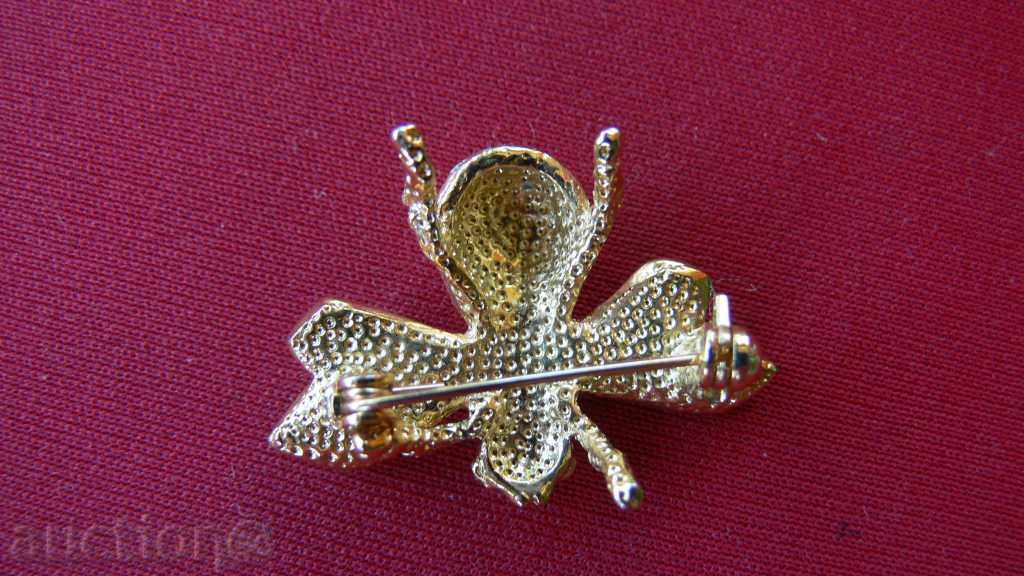 Παλιά όμορφη επίχρυση καρφίτσα με τιμή 30.00 BGN | € 15.34 Παλιά όμορφη επίχρυση καρφίτσα με τιμή 30.00 BGN | € 15.34