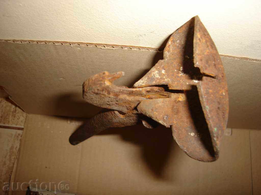 Delivery of kind of old pliers tool Delivery of kind of old pliers tool