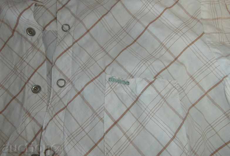 Bluza 4 cu preț 1.00 BGN | € 0.51 Bluza 4 cu preț 1.00 BGN | € 0.51