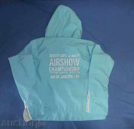 Jacheta 3 fată cu preț 5.00 BGN | € 2.56 Jacheta 3 fată cu preț 5.00 BGN | € 2.56