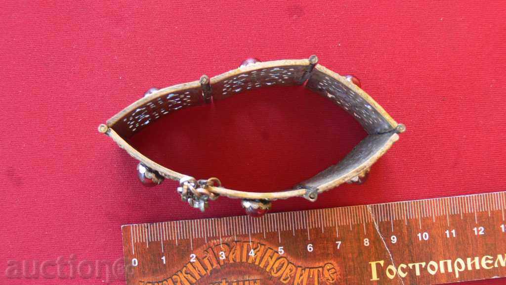 Beautiful and old, bronze ladies' bracelet with pebble-cast with price 50.00 BGN | € 25.56 Beautiful and old, bronze ladies' bracelet with pebble-cast with price 50.00 BGN | € 25.56