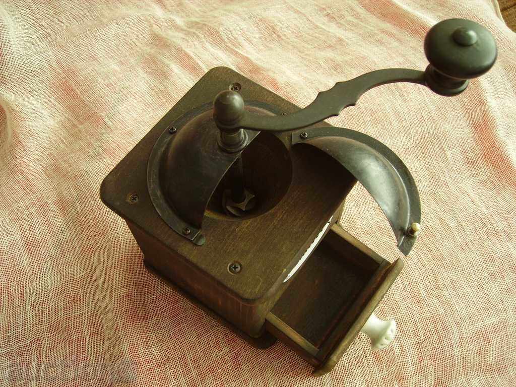 Auction Sell a coffee grinder Auction Sell a coffee grinder