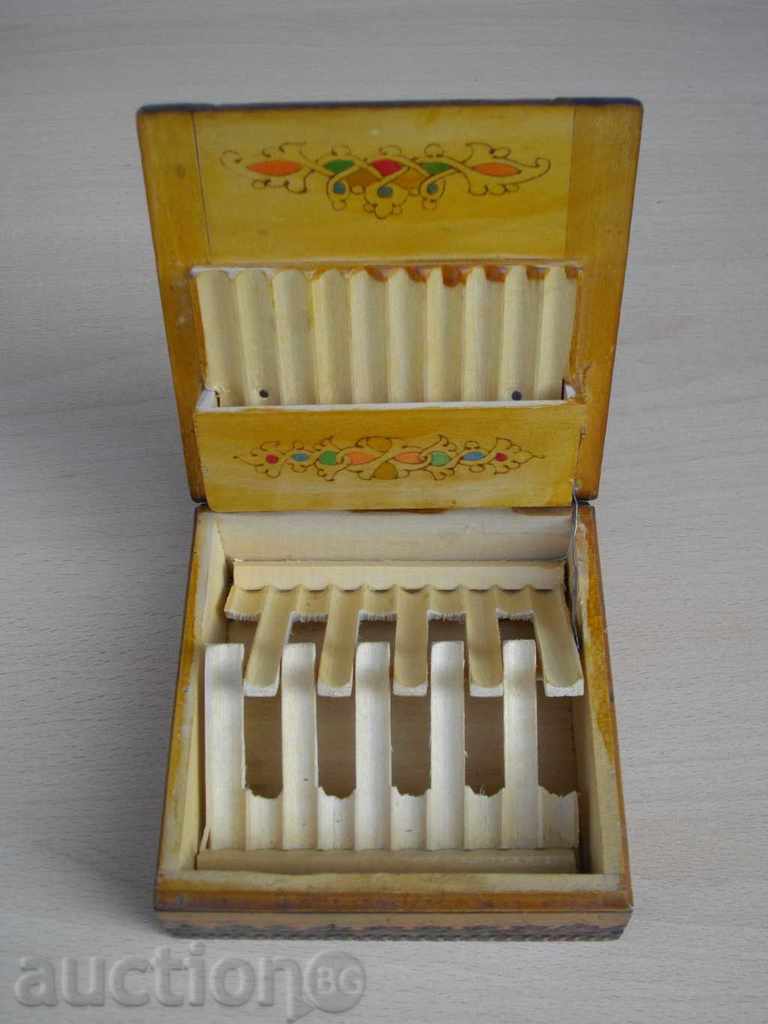Cigarette box pyrographic