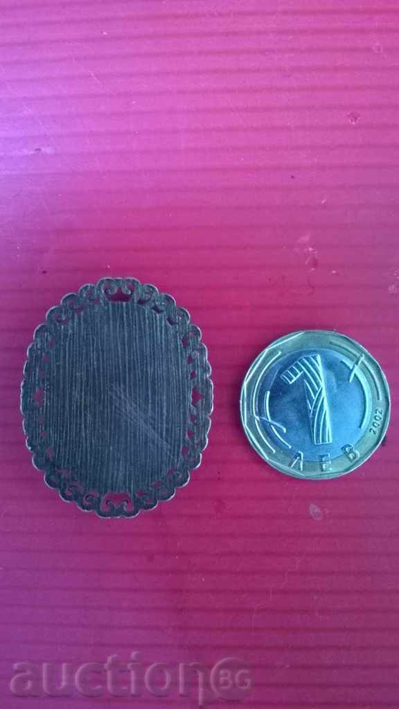 Auction Old ladies necklace Auction Old ladies necklace