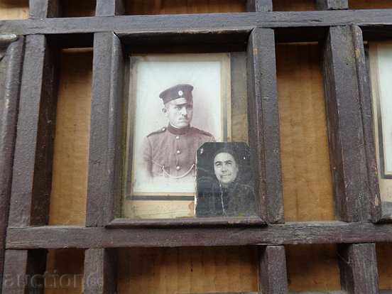 Old framed portrait with soldiers, shepherd woodcarving, photo - 7