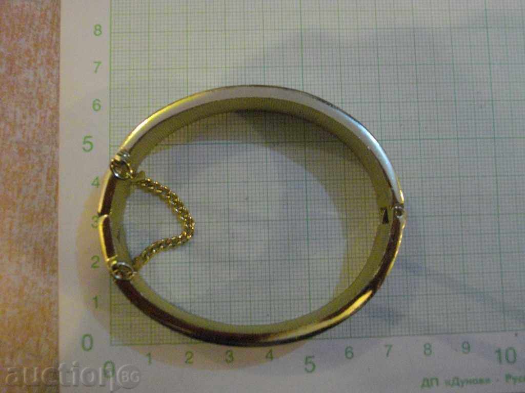 Bracelet yellow with price 3.00 BGN | € 1.53 Bracelet yellow with price 3.00 BGN | € 1.53