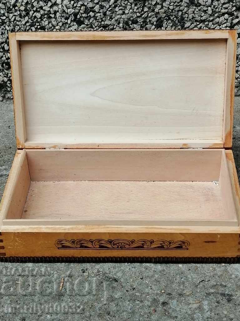 Delivery of Pyrographed box for barber accessories BNA, NRB Delivery of Pyrographed box for barber accessories BNA, NRB