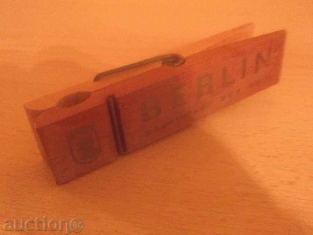 No. 1843 old wooden pinch - Berlin - Soc. Period with price 2.00 BGN | € 1.02 No. 1843 old wooden pinch - Berlin - Soc. Period with price 2.00 BGN | € 1.02