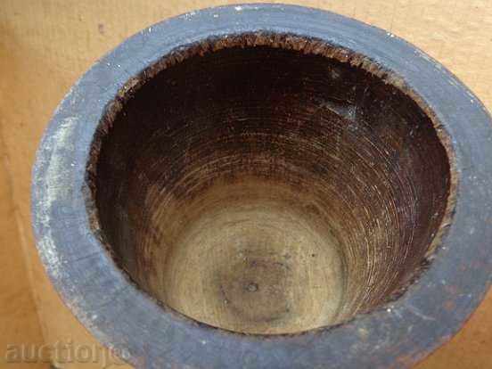 Delivery of Old wood chiller, mortar, wooden, kettle, cork Delivery of Old wood chiller, mortar, wooden, kettle, cork