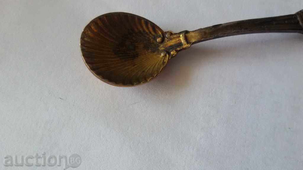 Auction an old, silver-plated silver-plated spoon Auction an old, silver-plated silver-plated spoon