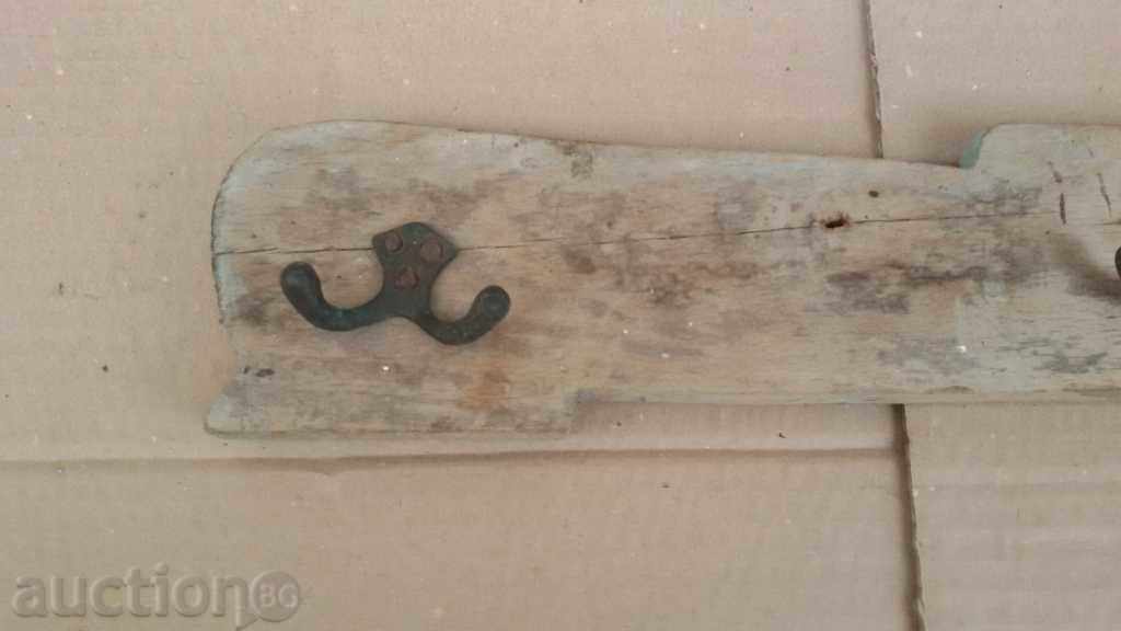 Auction old hanger Auction old hanger