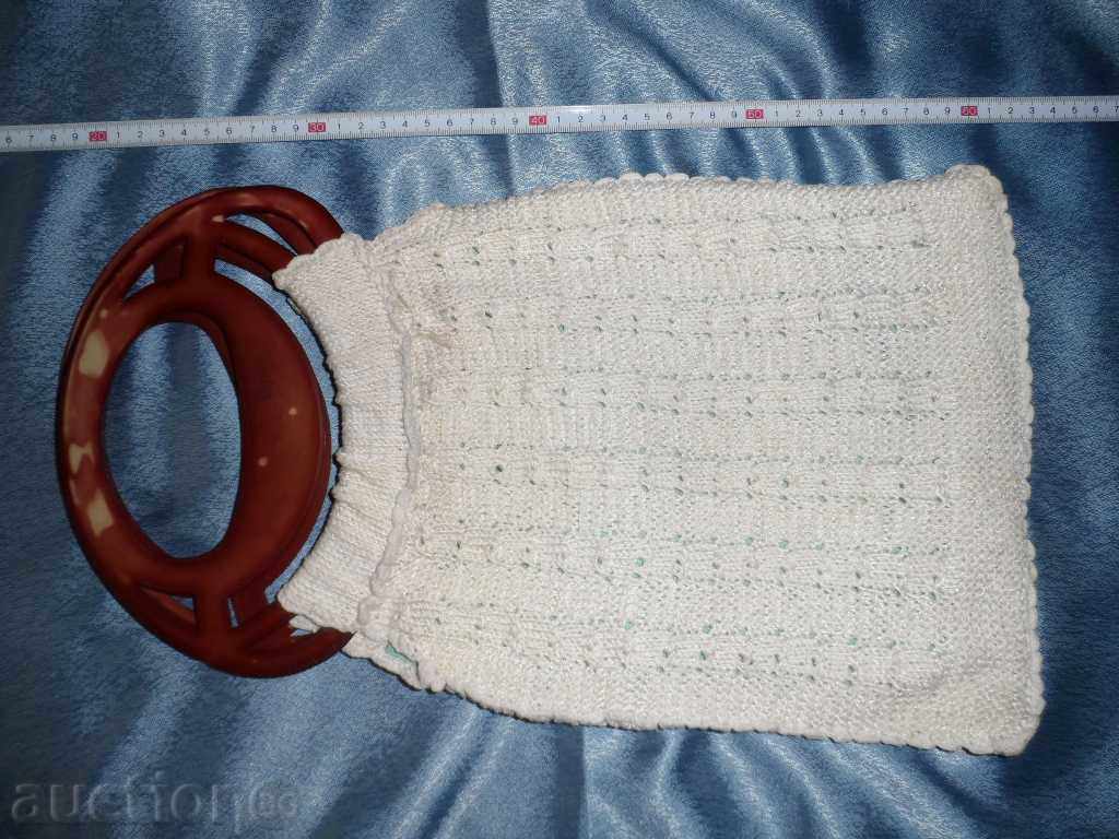 stara pletena 4anta - 2 with price 15.00 BGN | € 7.67 stara pletena 4anta - 2 with price 15.00 BGN | € 7.67