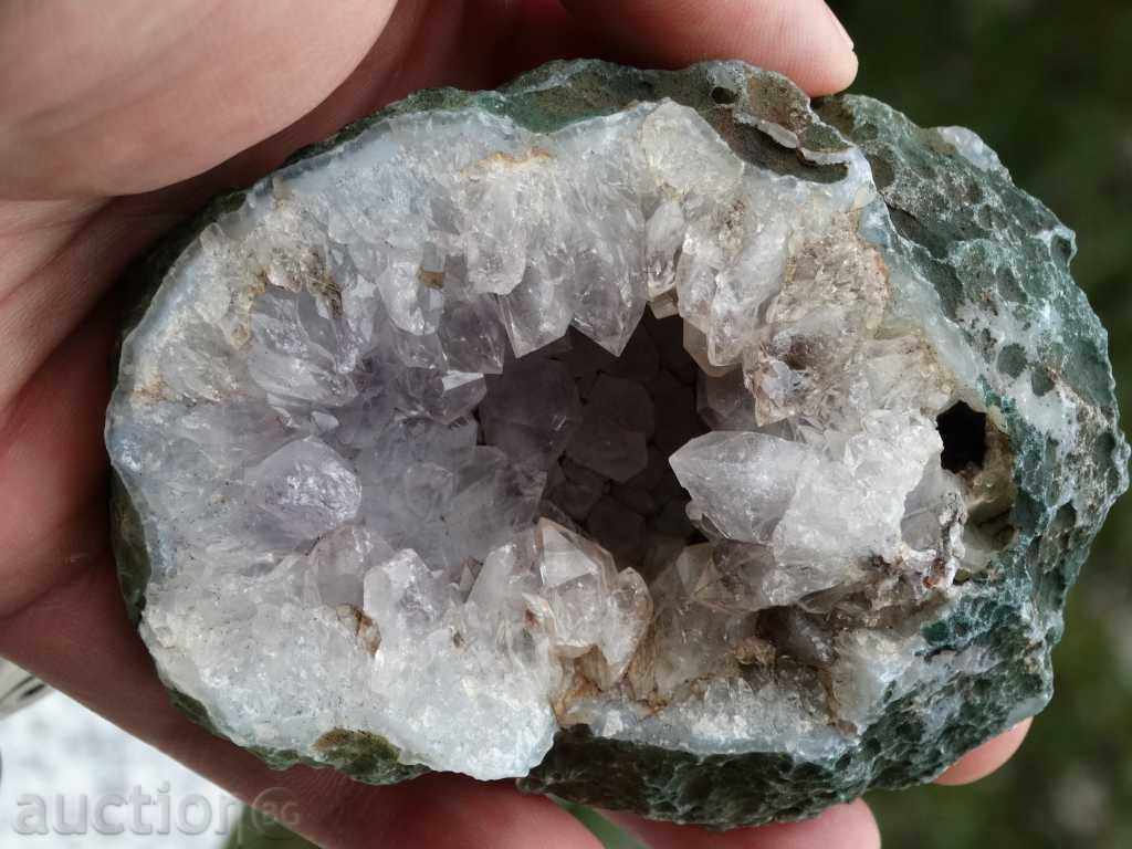 gecko amethyst with price 70.00 BGN | € 35.79 gecko amethyst with price 70.00 BGN | € 35.79