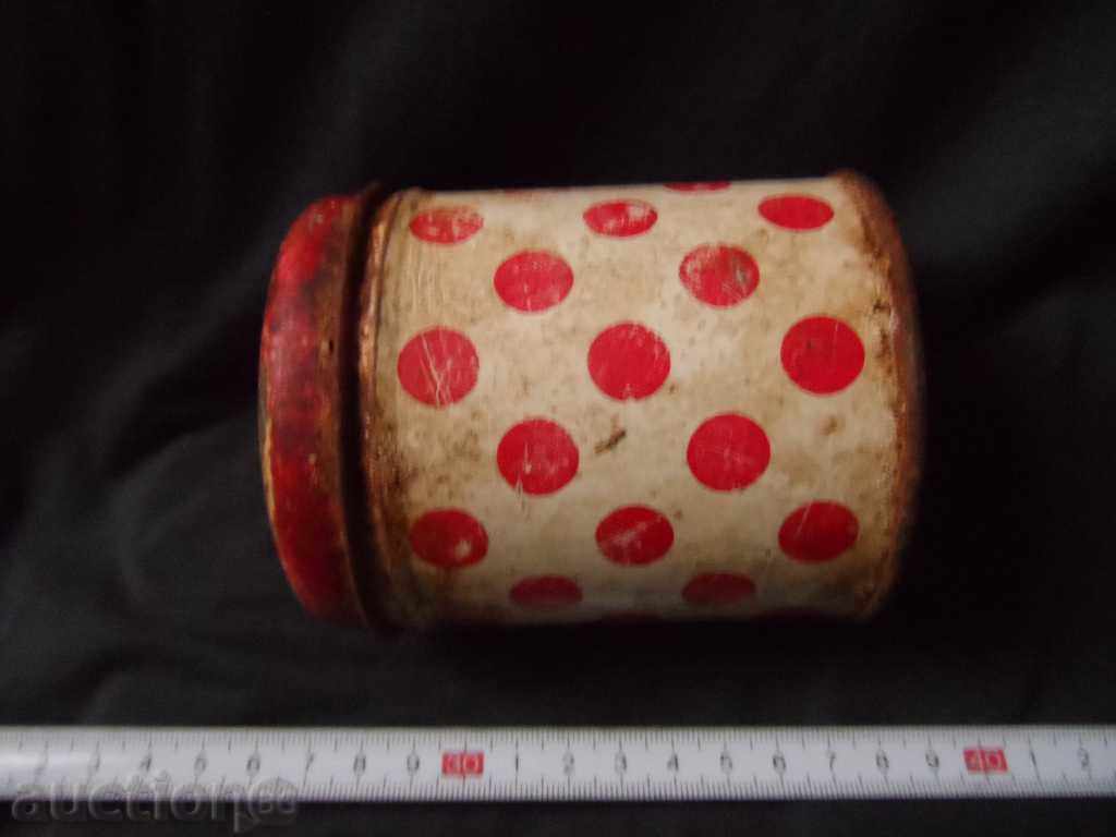 old metal box with price 8.00 BGN | € 4.09 old metal box with price 8.00 BGN | € 4.09