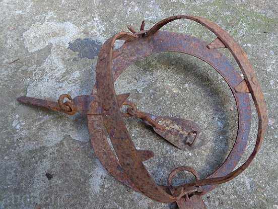 An antique hand forged trap with price 49.00 BGN | € 25.05