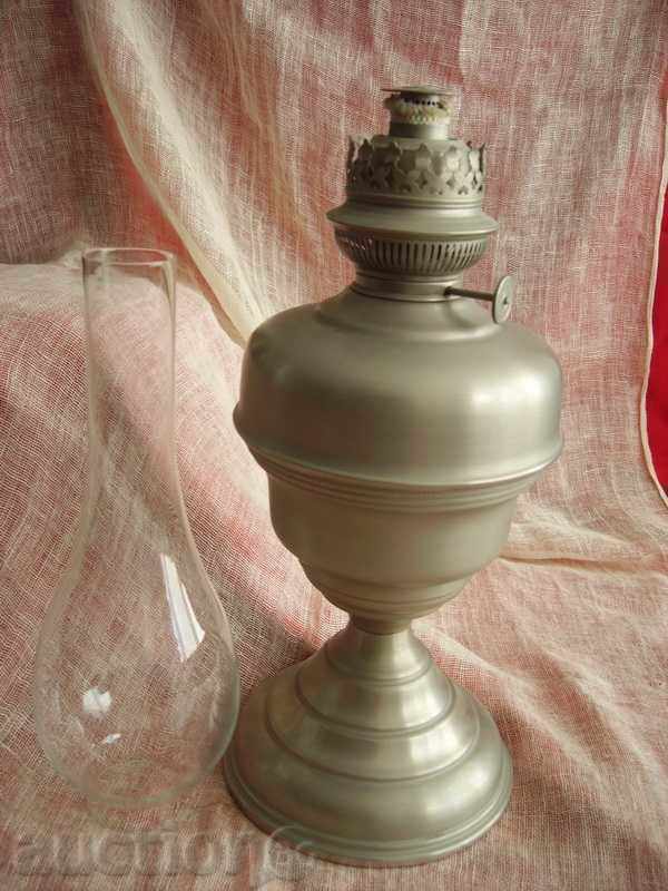 I sell a large gas lamp - 5 I sell a large gas lamp - 5