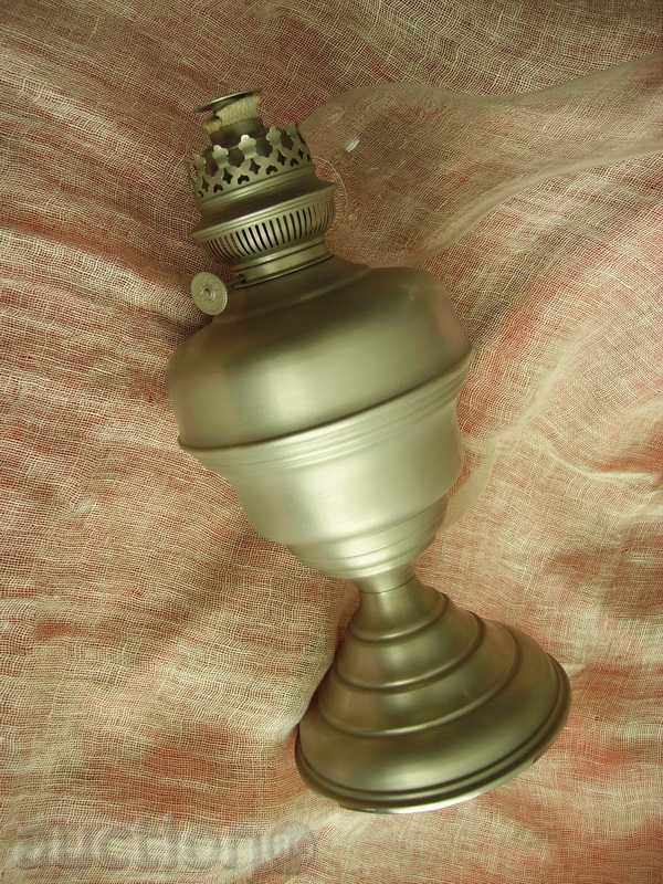 I sell a large gas lamp - 6 I sell a large gas lamp - 6