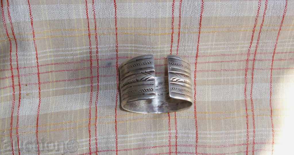 Берберска гривна - сребро с цена € 127.00 | 248.39 лв.