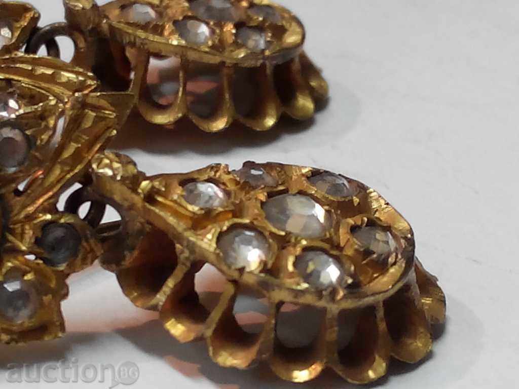 Livrarea Cercei de dama vintage Livrarea Cercei de dama vintage