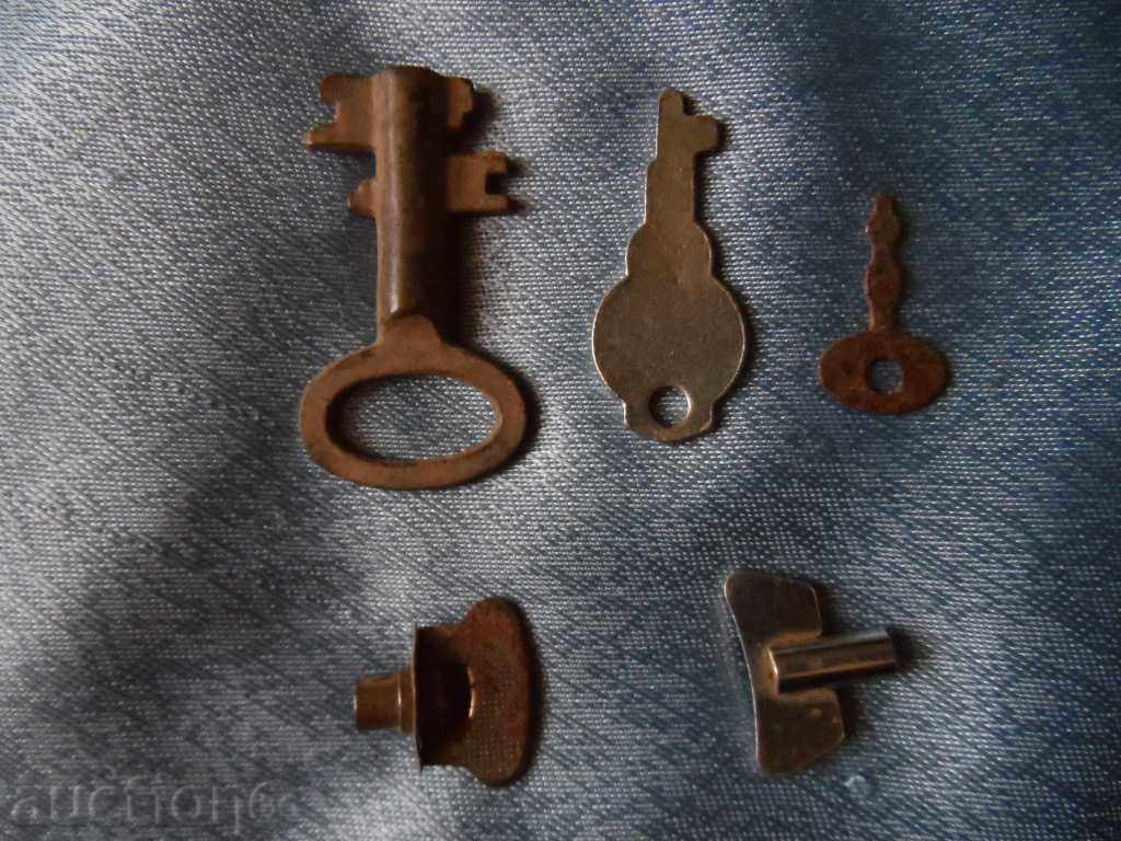 LOT OF CLUES - 5 pcs. with price 10.00 BGN | € 5.11