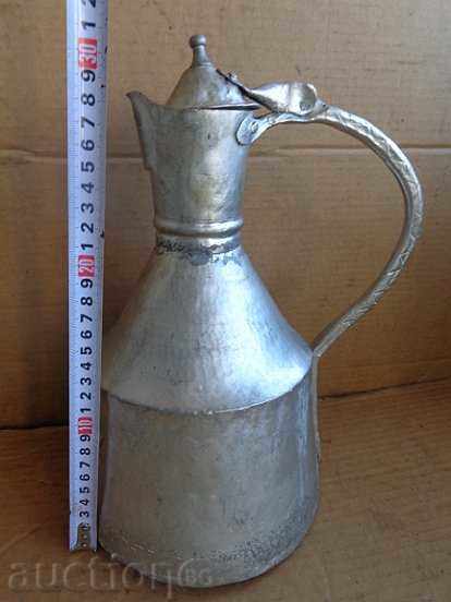 Delivery of Old tin tin, hibiscus, jug, pot, baker