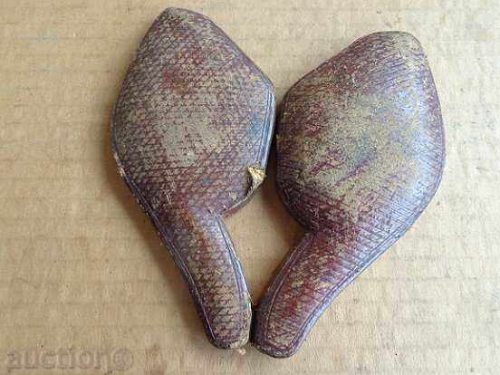 Auction Leather case for an old luxury pipe with amber Auction Leather case for an old luxury pipe with amber