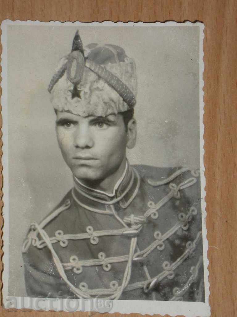 Продавам стара снимка на Български гвардеец.Рядка!!!