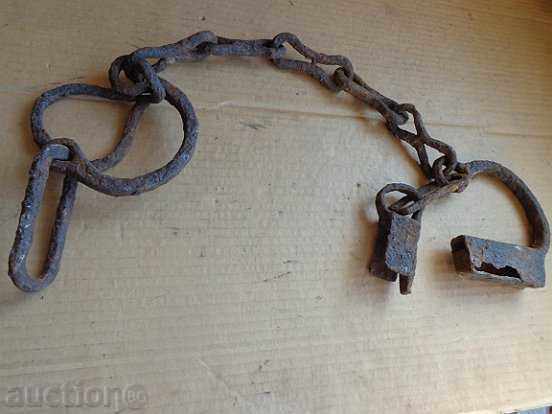 cătușele vechi forjate manual, lanțuri, lanțuri, juguri