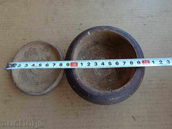 An old wooden bowl with a lid, a cop, a wooden one - 6 An old wooden bowl with a lid, a cop, a wooden one - 6