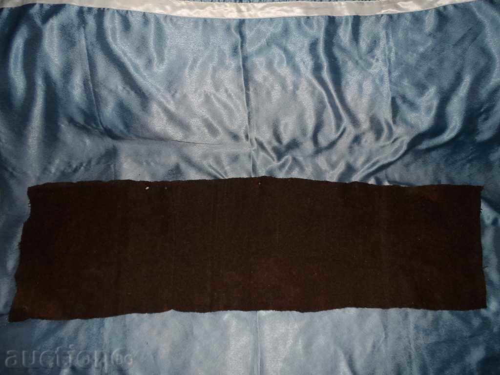 Auction  old woolen belt