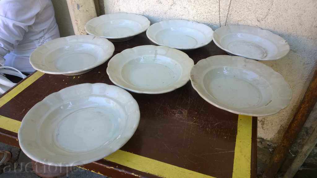 5637. SERVICE CHINI STAR BULGARIAN PORCELAIN with price 12.00 BGN | € 6.14 5637. SERVICE CHINI STAR BULGARIAN PORCELAIN with price 12.00 BGN | € 6.14