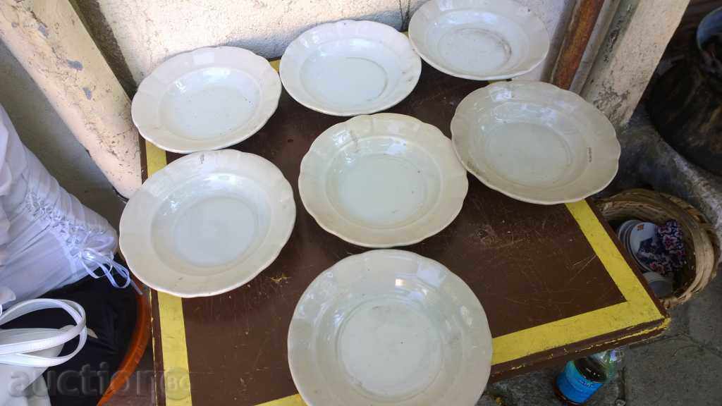 Auction 5637. SERVICE CHINI STAR BULGARIAN PORCELAIN Auction 5637. SERVICE CHINI STAR BULGARIAN PORCELAIN