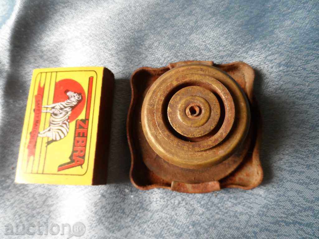 Auction cap - ( 2 ) Auction cap - ( 2 )