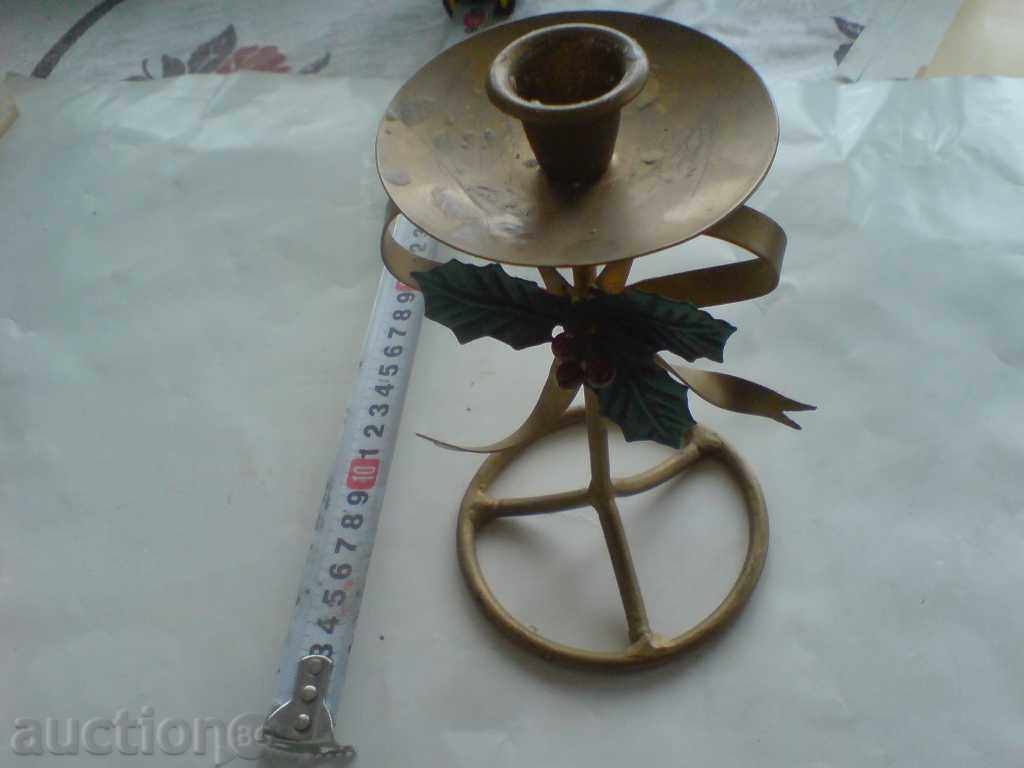 sfeșnic din alamă - 20 cm înălțime cu preț 9.49 BGN | € 4.85 sfeșnic din alamă - 20 cm înălțime cu preț 9.49 BGN | € 4.85