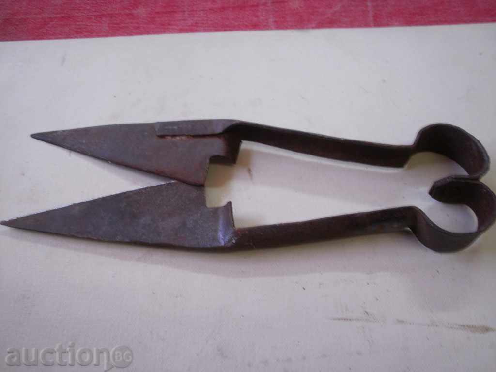 OLD BAGS FOR WOOL-BZZ with price 10.00 BGN | € 5.11 OLD BAGS FOR WOOL-BZZ with price 10.00 BGN | € 5.11