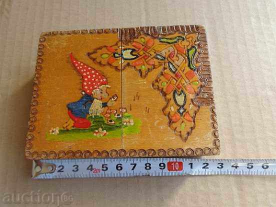 An old wooden pyrographic cigarette case, a box, a cigarette - 6 An old wooden pyrographic cigarette case, a box, a cigarette - 6